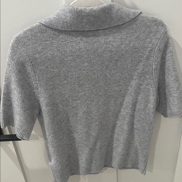 Abercrombie & Fitch Heather Gray Crop Top - Picture 3 of 3